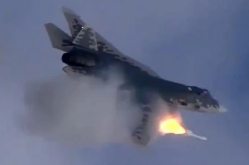 Tiêm kích Su-57 Nga vượt qua cuộc thử nghiệm đầu tiên với tên lửa siêu thanh