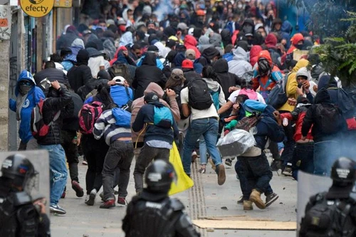 Biểu tình chống cảnh sát tại Colombia, gần 150 người thương vong