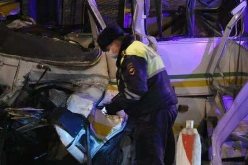 Nga: Xe tải hạng nặng đâm vào đoàn xe quân sự, gần 50 binh sĩ thương vong