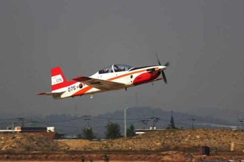 Máy bay huấn luyện quân sự Thổ Nhĩ Kỳ rơi ở Aegean