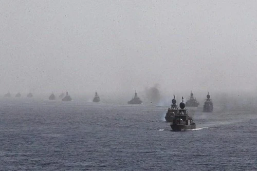 Iran tập trận phô trương sức mạnh hải quân