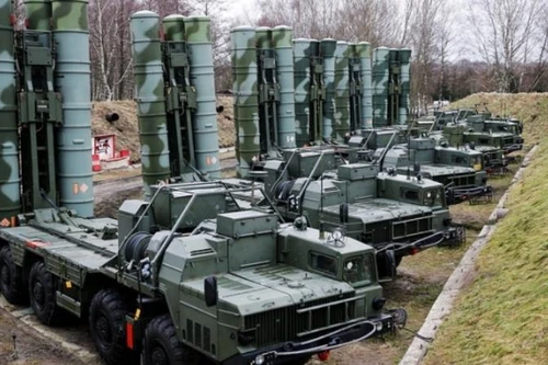 Nga khẩn cấp chuyển thêm các hệ thống phòng không tối tân đến Crimea