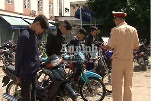 Phục kích “quái xế bay đêm"