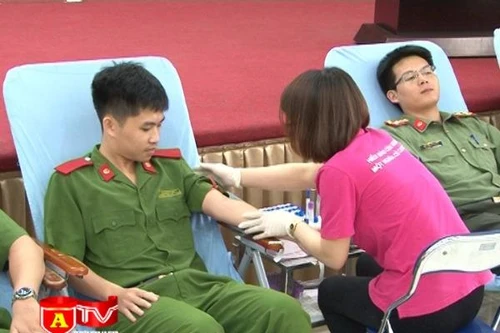 Tuổi trẻ CAQ Hoàn Kiếm hưởng ứng ngày hội hiến máu tình nguyện