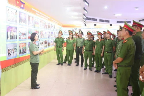 Hoạt động ý nghĩa của Công an quận Hà Đông trong dịp Quốc khánh