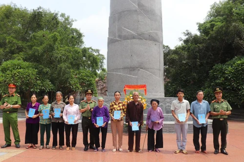 Cụm thi đua số 9 về nguồn tại Khu di tích Nha Công an Trung ương