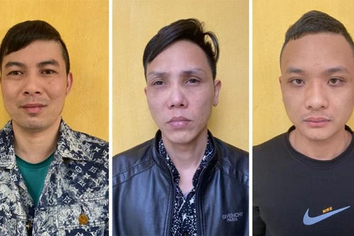 Ba tháng ròng uy hiếp nhà con nợ bằng mắm tôm, thuốc trừ sâu