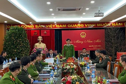 Thứ trưởng Nguyễn Duy Ngọc kiểm tra, chúc Tết Công an quận Hoàng Mai