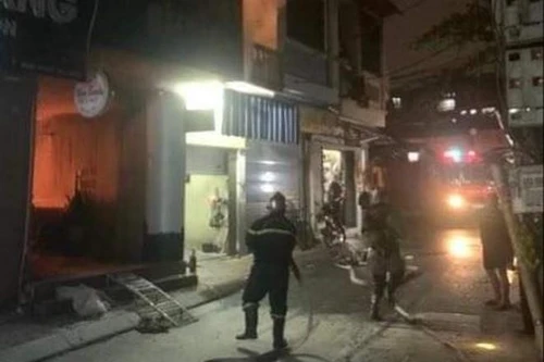 Cứu 7 người mắc kẹt trong đám cháy, Công an Hà Nội được lãnh đạo Bộ gửi thư khen