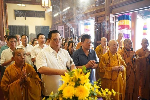 Ban trị sự Giáo hội Phật giáo Việt Nam Thành phố Hà Nội tổ chức Đại lễ Cầu siêu anh linh các anh hùng, liệt sỹ Công an Thủ đô 