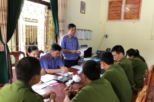 Bài 3: Chặt chẽ trong công tác hồ sơ, quản lý