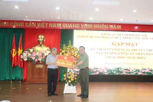 Luôn giữ vững phẩm chất tốt đẹp của người chiến sĩ CAND