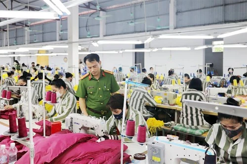 Bài 5: Mong mỏi của những người gắn bó với "nghề" quản lý phạm nhân