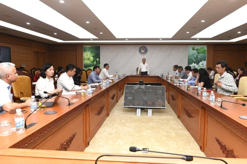 Tiếp tục tháo gỡ vướng mắc để chi lương, chính sách cho cán bộ sau khi sắp xếp bộ máy