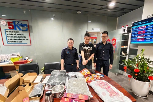 Đối tượng mang gần 4kg nghi cần sa bị bắt tại sân bay Đà Nẵng