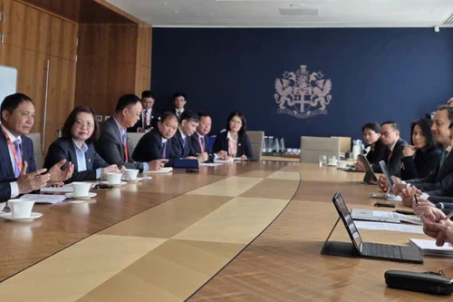 Bộ trưởng Bộ Tài chính làm việc với lãnh đạo Sở Giao dịch chứng khoán London và FTSE Russell