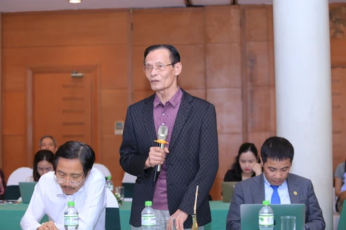 Chuyên gia: Nhập khẩu vàng 3-4 tỷ USD thì lo chảy máu ngoại tệ, nhập khẩu rượu, cigar 8 tỷ USD không ai nói?