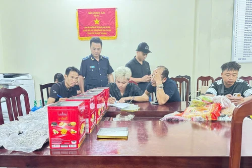 Đường dây ma túy xuyên quốc gia lợi dụng shipper để giao nhận 30kg cần sa