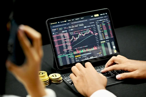 Đề xuất phạt tiền nhà đầu tư giao dịch tài sản mã hóa không thông qua sàn do Bộ Tài chính cấp phép