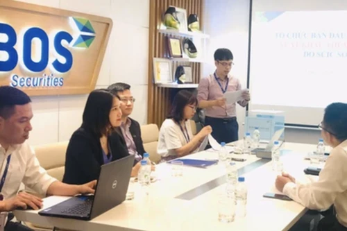 Chứng khoán BOS bị đình chỉ hoạt động mua bán chứng khoán