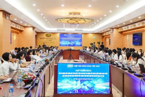 Ngân hàng “bắt tay nhau” chặn tội phạm lừa đảo: Phải đặt mình vào vị trí người bị hại