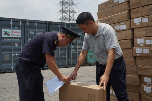 Hải quan bắt giữ hơn 10.300 vụ buôn lậu, gian lận thương mại trong 7 tháng đầu năm