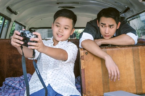 Hứa Vĩ Văn "đốn tim", khoe quý tử Trọng Khang