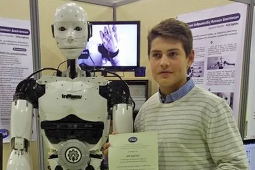 15 tuổi đã là "cha đẻ" của robot in 3D 
