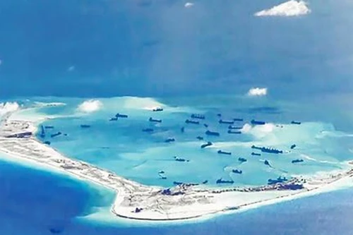 Hoạt động bồi lấp của Trung Quốc hủy hoại đáy Biển Đông