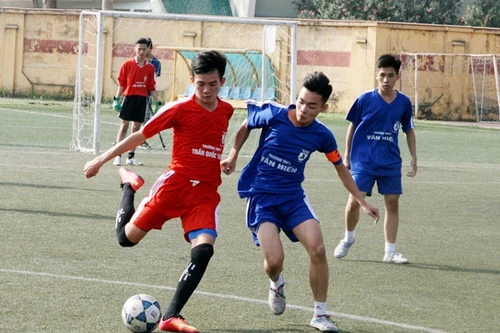 Nhà vô địch thẳng tiến, Á quân dừng bước