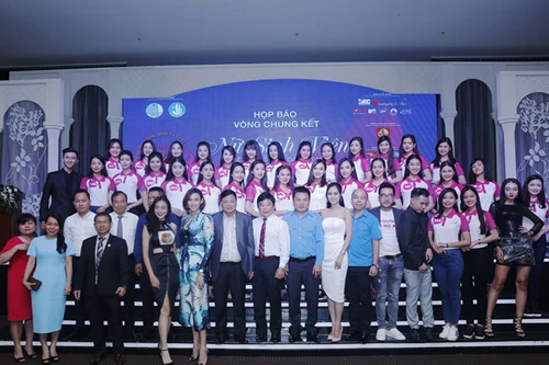 Hoa khôi VMU 2016 sẽ tham gia "Hành trình tuổi trẻ vì biển đảo quê hương"