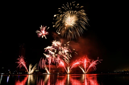 Đà Nẵng thi trình diễn pháo hoa trên máy tính: "Toả sáng sông Hàn"