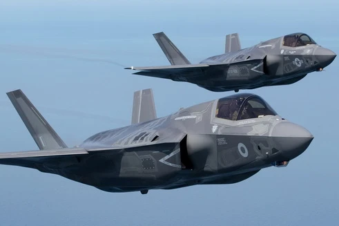 [ẢNH] Tiêm kích tàng hình F-35B của Anh chuẩn bị tham chiến tại Syria, S-300PM có còn bị "bịt mắt"?