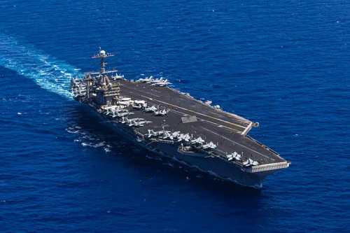 Mỹ tiến hành cuộc không kích lớn nhất từ trước đến nay từ tàu sân bay