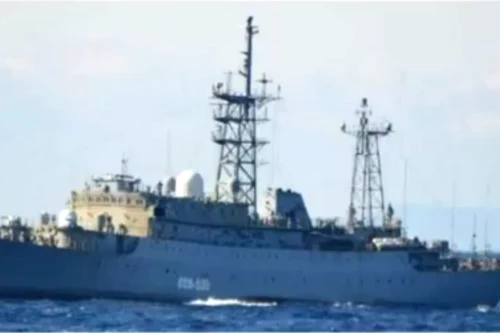 Tàu tình báo của Hải quân Nga xuất hiện gần lãnh hải Nhật Bản