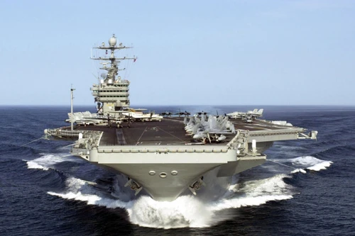 Nhóm tác chiến tàu sân bay Mỹ tới kênh đào Suez