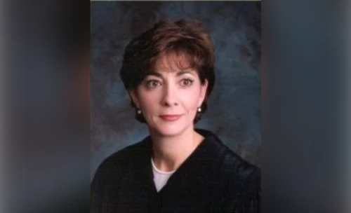 Cảnh sát điều tra nghi vấn nhà thẩm phán Mỹ bị phóng hỏa