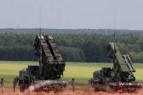 Bộ trưởng Quốc phòng Đức kiểm tra hệ thống Patriot mới chuyển cho Ba Lan