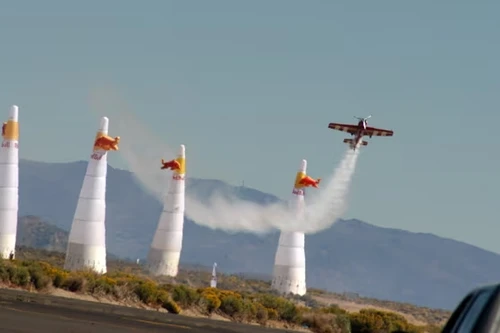 Máy bay đâm nhau trong cuộc đua chung kết, 2 phi công tử vong