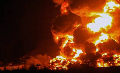 Israel không kích dữ dội các mục tiêu Houthi ở Yemen