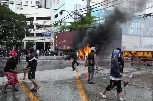 Xảy ra đụng độ tại cuộc biểu tình chống tham nhũng ở Manila, Philippines