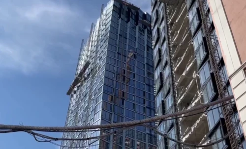 Phát hiện người đàn ông tử vong trong cabin cần cẩu, nghi sử dụng ma túy quá liều