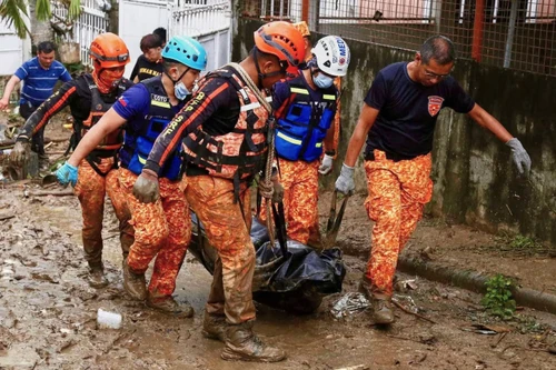 Cảnh bão Kalmaegi tàn phá Philippines, đã có ít nhất 114 người thiệt mạng