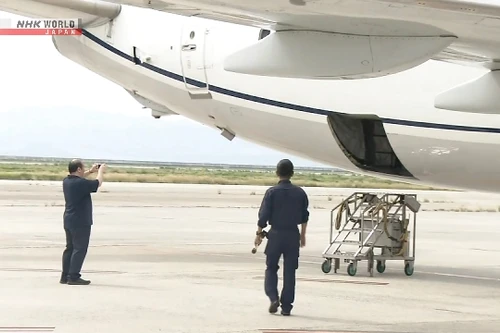 Máy bay Boeing 737 của United Airlines hạ cánh khẩn cấp ở Nhật Bản 