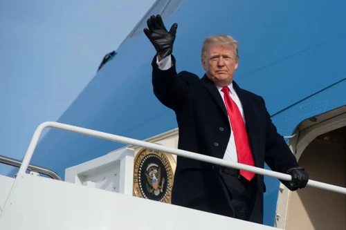 Chuyến công du nước ngoài đầu tiên của Tổng thống đắc cử Mỹ Donald Trump