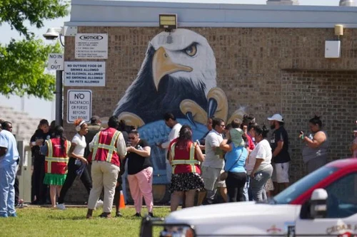 Nổ súng tại trường trung học ở Mỹ, 4 học sinh bị thương