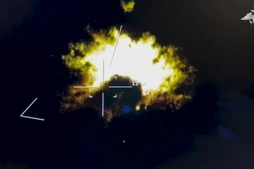 Nga tung video quay cảnh phá hủy xe tăng Ukraine ở tỉnh Kursk
