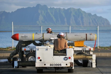 Mỹ công bố bán gói vũ khí 1,1 tỷ USD cho Đài Loan, Trung Quốc phản ứng ra sao?