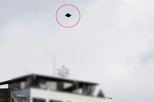 Bóng bay mang rác từ Triều Tiên rơi xuống khu phức hợp Tổng thống Hàn Quốc