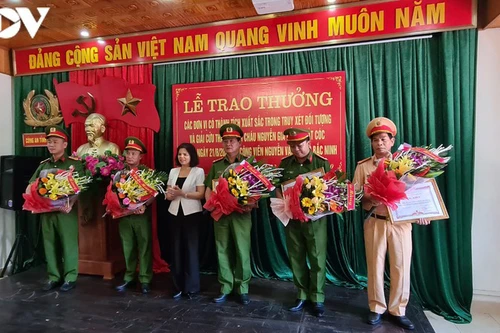 [Tin nhanh tối 23-8-2020] Chủ tịch tỉnh Bắc Ninh khen thưởng các đơn vị giải cứu bé trai bị bắt cóc